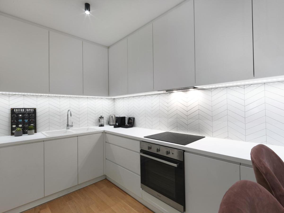 Fresh, New & Ready For You! Rnvtd Apt In Koukaki! Atenas Exterior foto