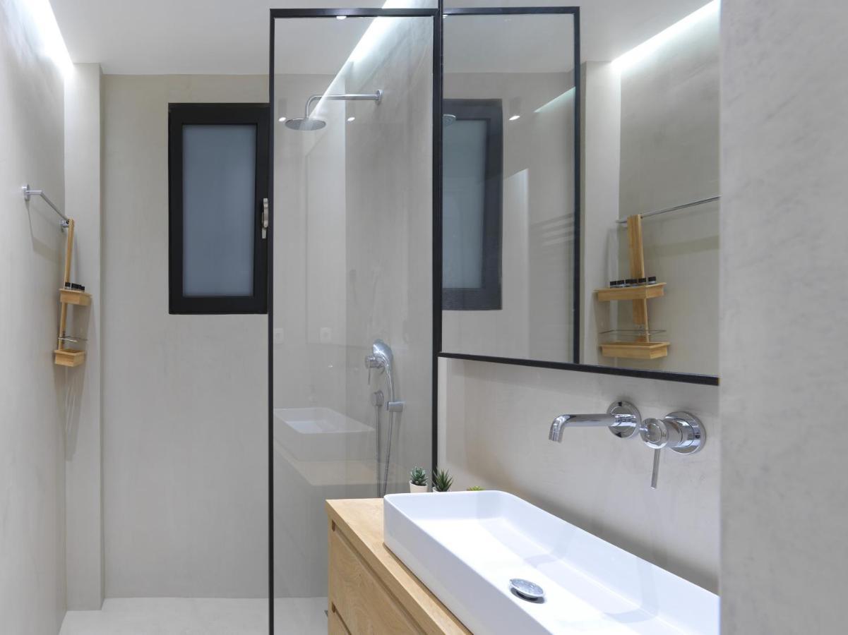 Fresh, New & Ready For You! Rnvtd Apt In Koukaki! Atenas Exterior foto